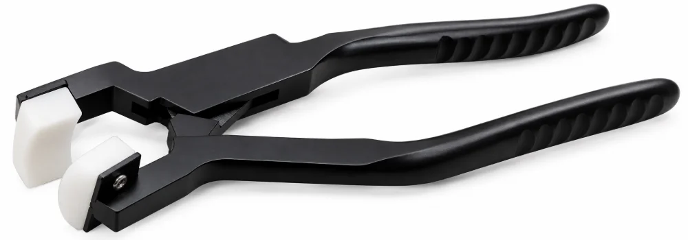 Spring bar bending pliers with nylon jaws for watch bracelet adjustment