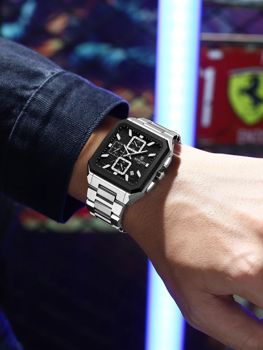 Reward RD813149M chronograph on wrist